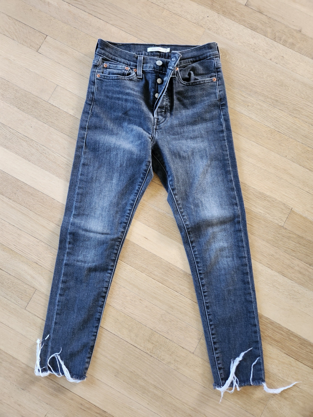 Levi's Distressed Dark Wash High-Rise Skinny Jeans